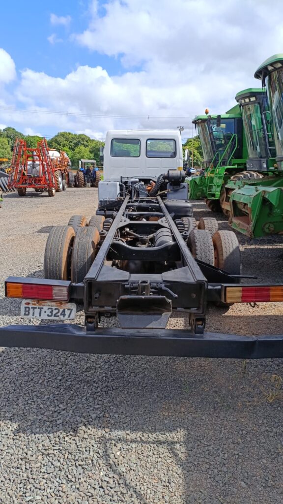 Caminhão Ford Cargo 2425 • 1998 Usado Venda